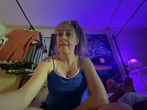 Sunflower0025 online show from 26, 4, 2026