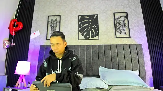 bliinkii and luka  online show from 17, 3, 2026