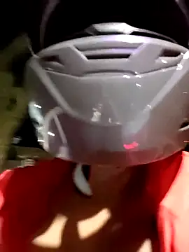 Robin H00t 2 online show from 8, 4, 2026