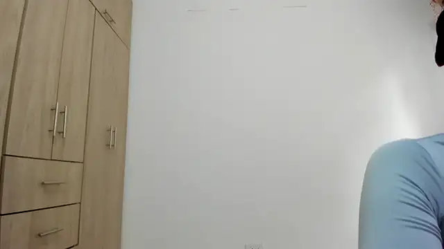 Hannakitten77 online show from 25, 2, 2026