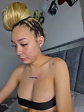 Snapshot of alaia_princess chatting on 29, 6, 2026 alaia princess online show from 29, 6, 2026