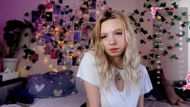 Akari-moon online show from 11, 4, 2026