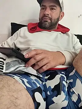 Snapshot of hairyandbigmann chatting on 7, 3, 2026 hairyandbigmann online show from 7, 3, 2026