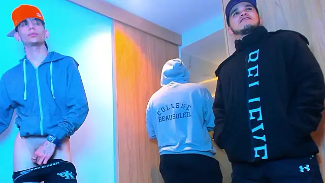 Snapshot of TheBatMansion chatting on 15, 2, 2026 TheBatMansion online show from 15, 2, 2026