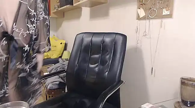 katemodel online show from 19, 3, 2025