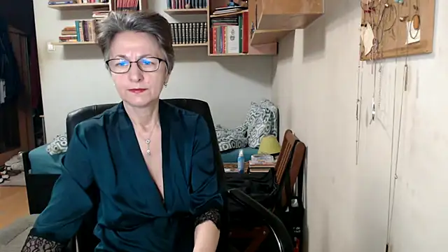 katemodel online show from 21, 9, 2025