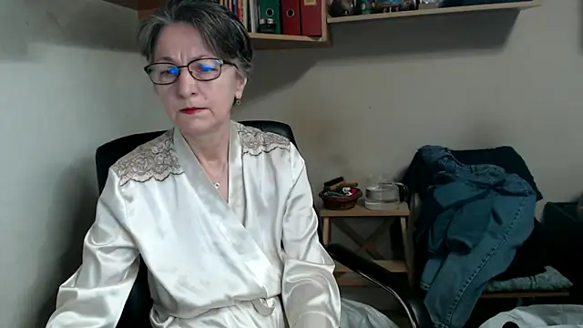 katemodel online show from 17, 12, 2025