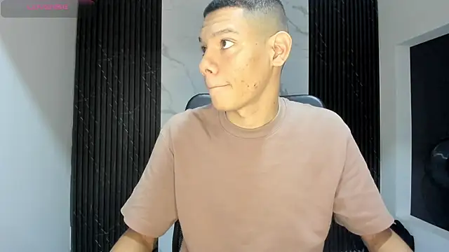 Snapshot of milo_cruz_ chatting on 9, 2, 2026 milo cruz online show from 9, 2, 2026