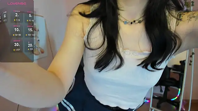 AliceeinWonderlanddd online show from 27, 5, 2026