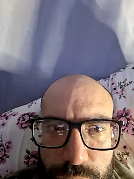 Snapshot of Robsonitj90 chatting on 28, 5, 2026 Robsonitj90 online show from 28, 5, 2026