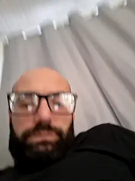 Snapshot of Robsonitj90 chatting on 6, 6, 2026 Robsonitj90 online show from 6, 6, 2026