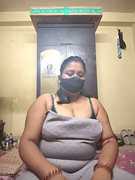 Snapshot of Curvy_Trisha chatting on 29, 5, 2026 Curvy Trisha online show from 29, 5, 2026