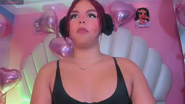 Snapshot of Maia_Hotts chatting on 14, 2, 2026 Maia Hotts online show from 14, 2, 2026