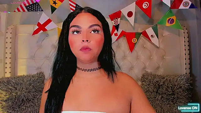 Snapshot of Maia_Hotts chatting on 14, 6, 2026 Maia Hotts online show from 14, 6, 2026