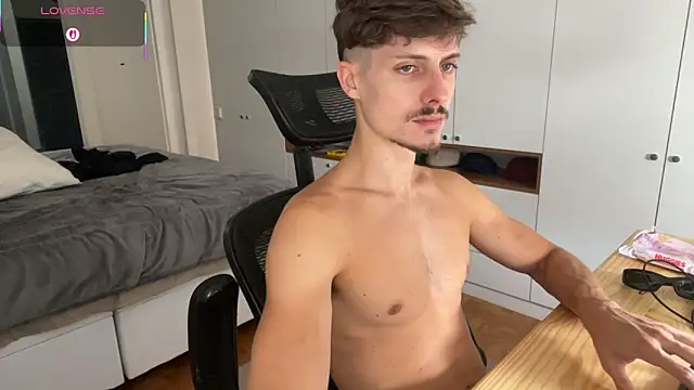 vitoraugustoxxx online show from 2, 2, 2026