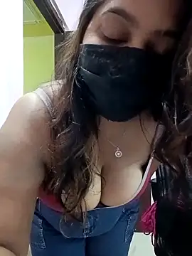 Aliya Hott online show from 8, 4, 2026