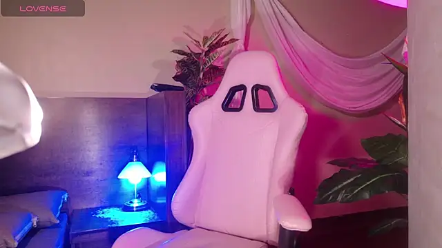 Maddie fields online show from 24, 2, 2026