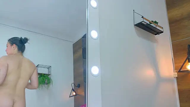 AnnieRouse   online show from 4, 3, 2026