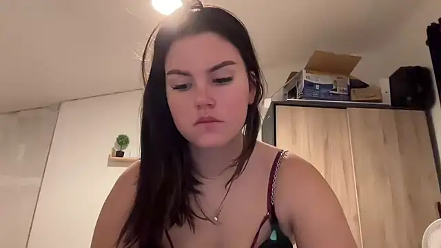 Snapshot of kiaraaaa75 chatting on 15, 2, 2026 kiaraaaa75 online show from 15, 2, 2026