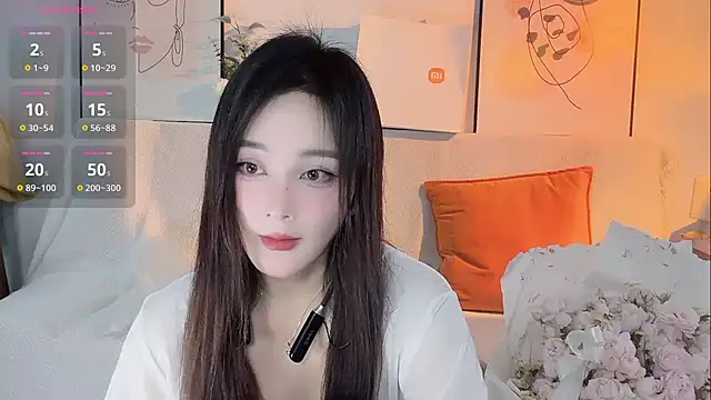 Lisa-295188 online show from 15, 4, 2026