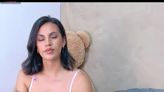 AndiVasquez online show from 7, 3, 2026