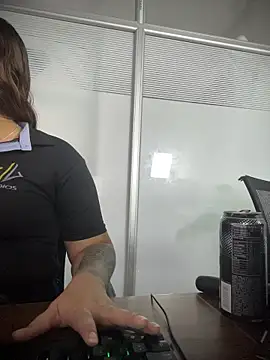 Snapshot of Nahomy_Benett chatting on 4, 2, 2026 Nahomy Benett online show from 4, 2, 2026