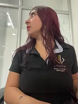 Snapshot of Nahomy_Benett chatting on 1, 3, 2026 Nahomy Benett online show from 1, 3, 2026