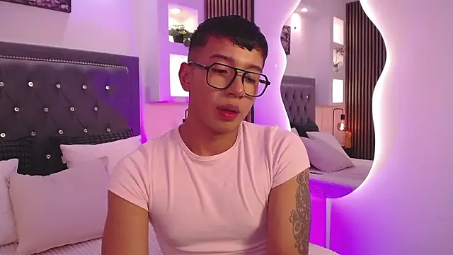 Snapshot of Fancy_Vixen chatting on 25, 2, 2026 Fancy Vixen online show from 25, 2, 2026