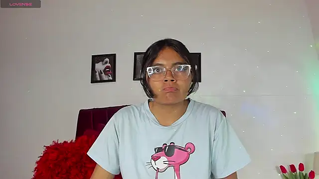 Snapshot of luna_velveth chatting on 11, 2, 2026 luna velveth online show from 11, 2, 2026