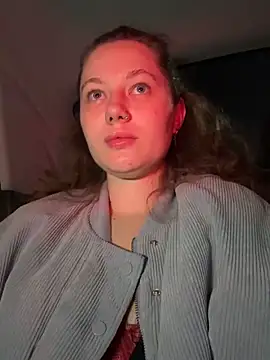 AsynaYuuki online show from 17, 4, 2026