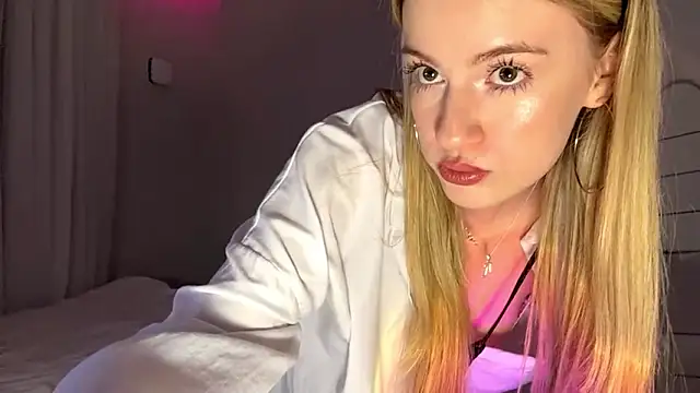 Snapshot of Between_Eeys chatting on 11, 2, 2026 Between Eeys online show from 11, 2, 2026