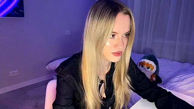 Between Eeys online show from 22, 3, 2026