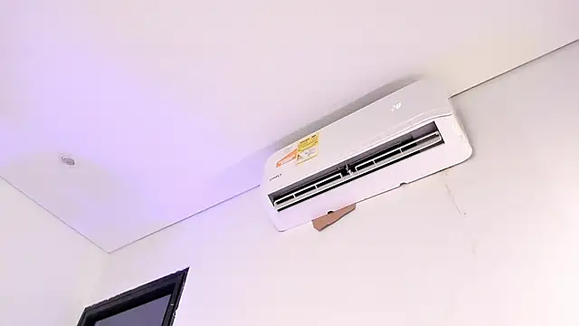 liorah wolf online show from 9, 2, 2026