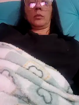 Snapshot of Renataalves chatting on 18, 6, 2026 Renataalves online show from 18, 6, 2026
