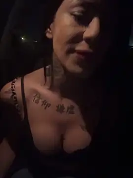 MelaFoxx online show from 11, 4, 2026