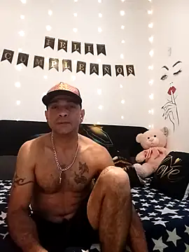 yoahotpetrafiery online show from 2, 4, 2026