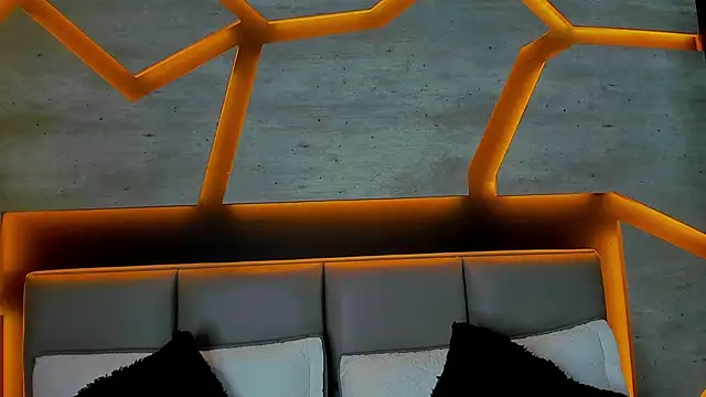 Valeriabigass online show from 7, 2, 2026