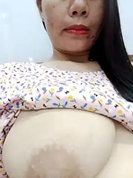 Snapshot of Baby-ladyass2026 chatting on 2, 2, 2026 Baby-ladyass2026 online show from 2, 2, 2026