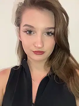 Snapshot of Green_eyes_lady chatting on 18, 6, 2026 Green eyes lady online show from 18, 6, 2026