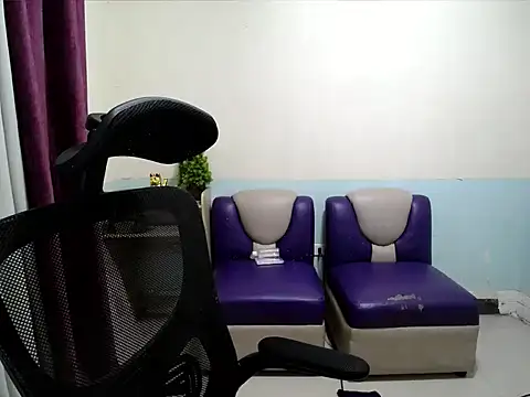 Snapshot of devine_goddess chatting on 26, 5, 2026 devine goddess online show from 26, 5, 2026