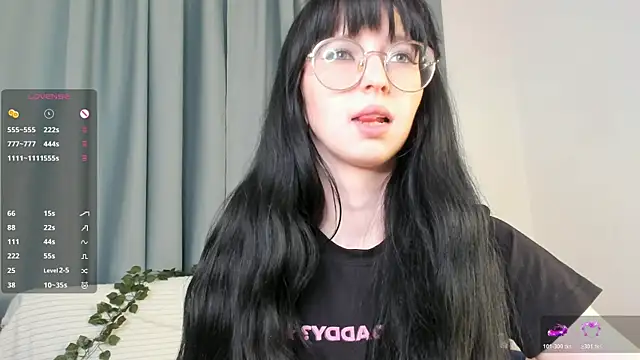 CosmicGleam online show from 4, 6, 2026