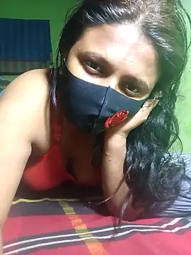 Snapshot of Romantic-Couple999 chatting on 7, 2, 2026 Romantic-Couple999 online show from 7, 2, 2026