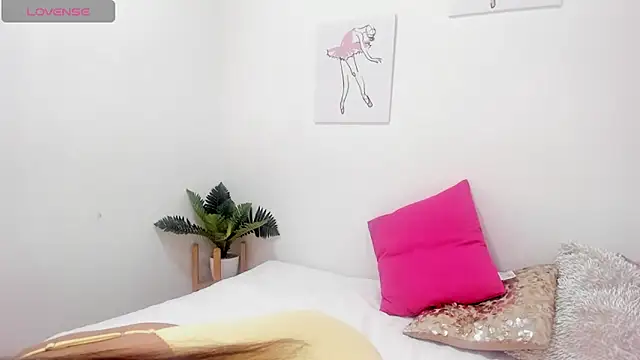 Snapshot of SamiraMalek_ chatting on 2, 2, 2026 SamiraMalek online show from 2, 2, 2026