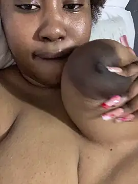 Snapshot of MeekyCurvyAss chatting on 23, 4, 2026 MeekyCurvyAss online show from 23, 4, 2026