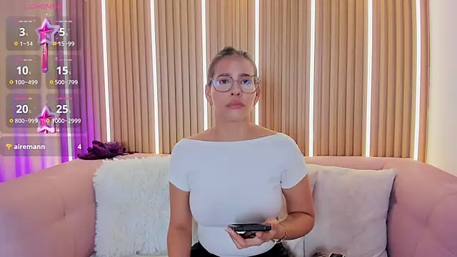 Snapshot of Luna_Millers chatting on 28, 6, 2026 Luna Millers online show from 28, 6, 2026