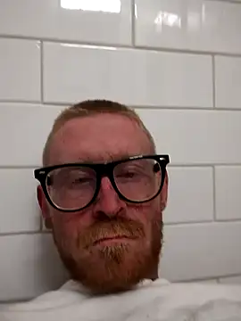 That1HungGinger online show from 17, 5, 2026
