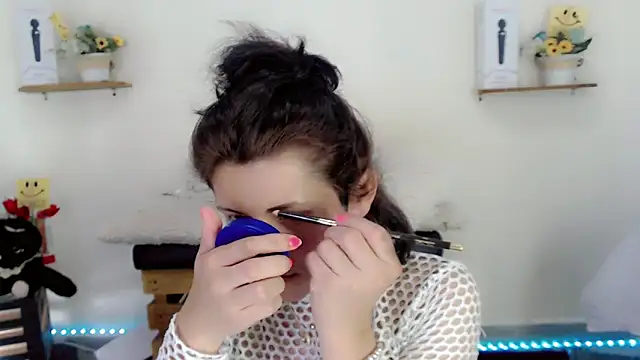 NathalialLooes online show from 14, 4, 2026