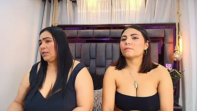 Snapshot of Karina_Mendoza chatting on 13, 6, 2026 Karina Mendoza online show from 13, 6, 2026