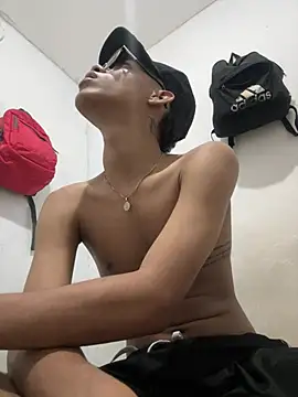 Snapshot of dominick_fran chatting on 8, 2, 2026 dominick fran online show from 8, 2, 2026