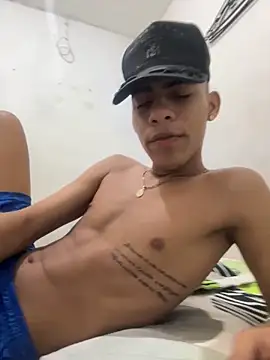 Snapshot of dominick_fran chatting on 20, 2, 2026 dominick fran online show from 20, 2, 2026